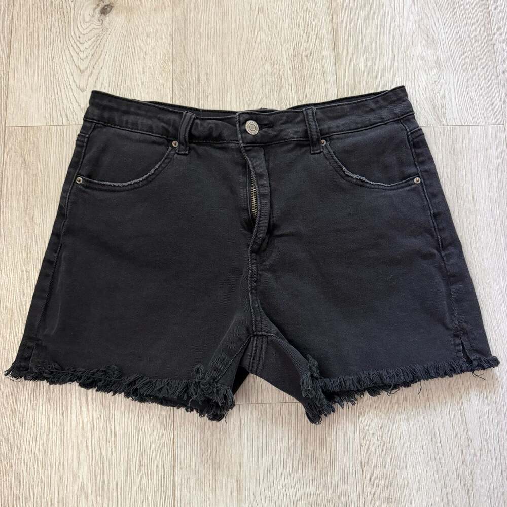 Zenana Black Raw Hem Shorts